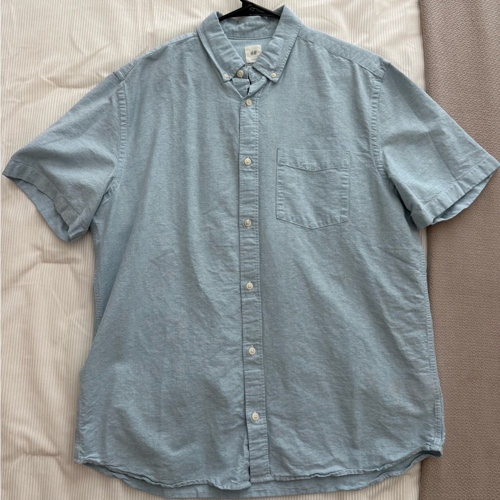 H&M Casual Light Blue Button Down Shirt